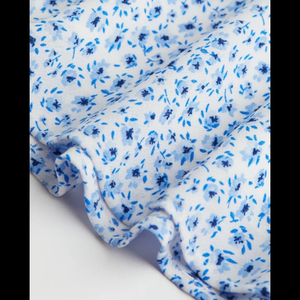 H&M High Waist Dainty Blue and White Floral Skirt - Picture 7 of 10